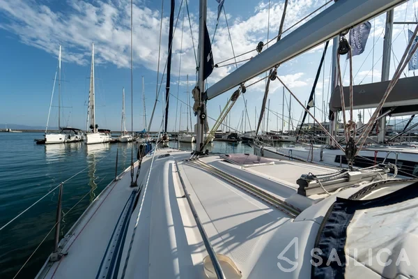 Bavaria 39 Cruiser - Yacht Charter Sailica