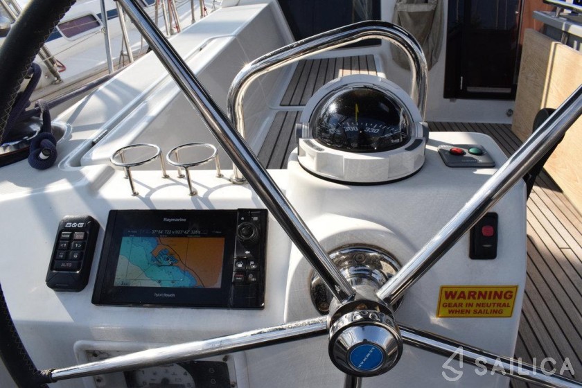 Oceanis 45 - Yacht Charter Sailica