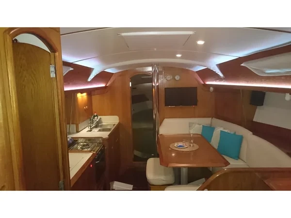 Sun Odyssey 36.2 - Yacht Charter Sailica