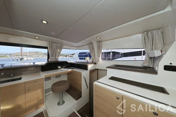 Bali 4.0 - Yacht Charter Sailica