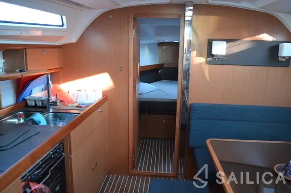 Bavaria 41 Cruiser - Yacht Charter Sailica