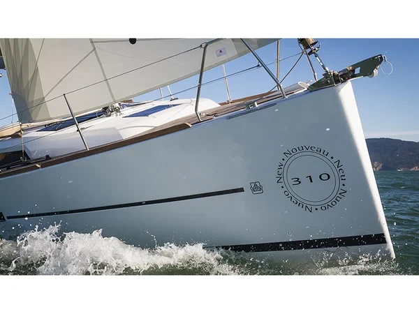 Dufour 310 GL - Yacht Charter Sailica