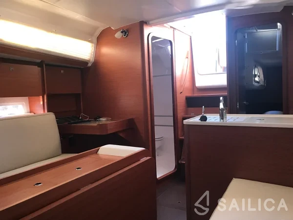 Dufour 310 GL - Yacht Charter Sailica