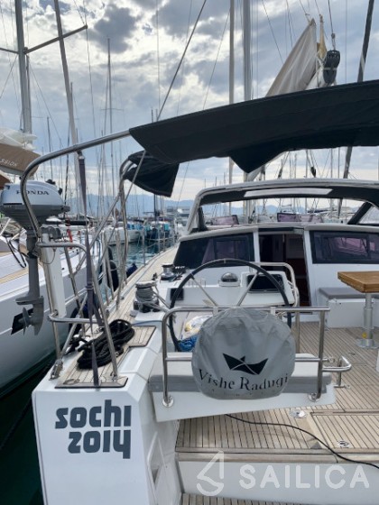 Sense 55 - Yacht Charter Sailica