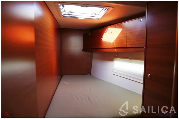 Dufour 520 GL - Yacht Charter Sailica