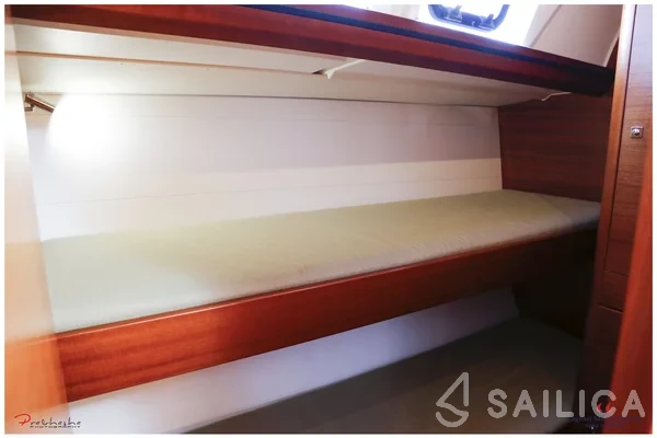 Dufour 520 GL - Yacht Charter Sailica