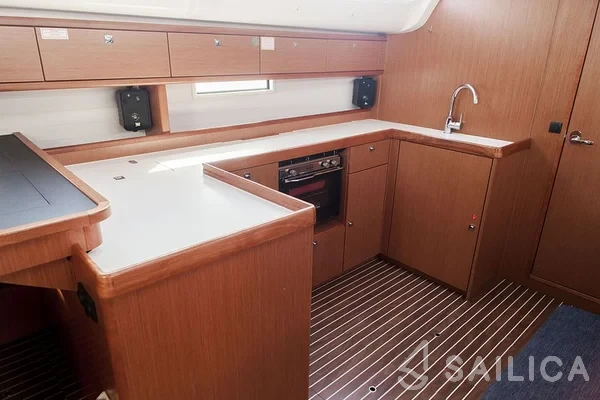 Bavaria 51 Cruiser - Yacht Charter Sailica