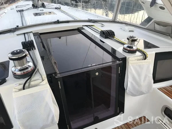Oceanis 45 - Yacht Charter Sailica