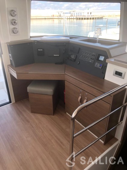 Bali 4.4 - Yacht Charter Sailica