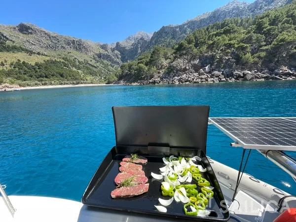 Lagoon 450  Flybridge - Yacht Charter Sailica