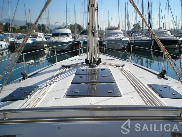 Bavaria 45 Cruiser - Yacht Charter Sailica