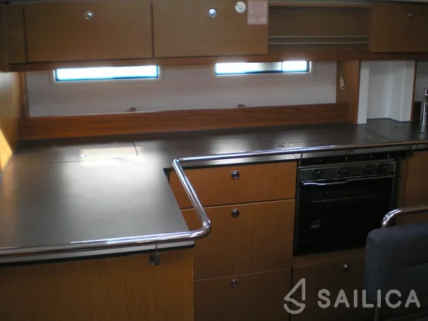 Bavaria 45 Cruiser - Yacht Charter Sailica