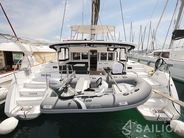 Lagoon 450  Flybridge - Yacht Charter Sailica