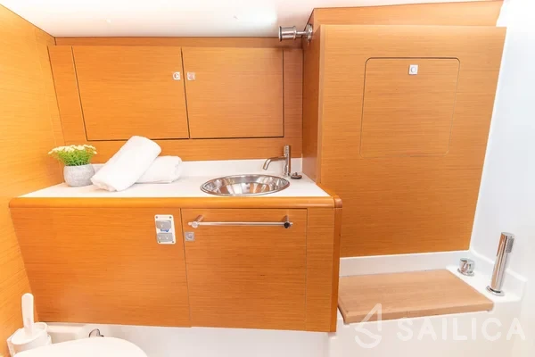 Sun Odyssey 449 - Yacht Charter Sailica