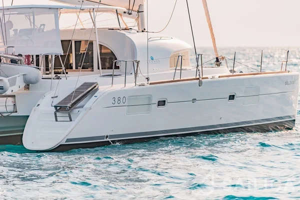 Lagoon 380 - Yacht Charter Sailica