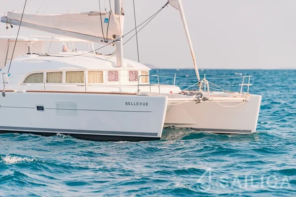 Lagoon 380 - Yacht Charter Sailica