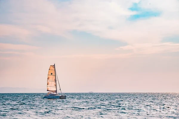 Lagoon 380 - Yacht Charter Sailica