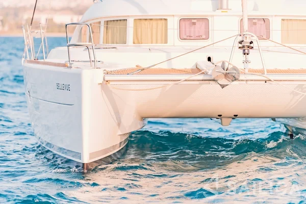 Lagoon 380 - Yacht Charter Sailica
