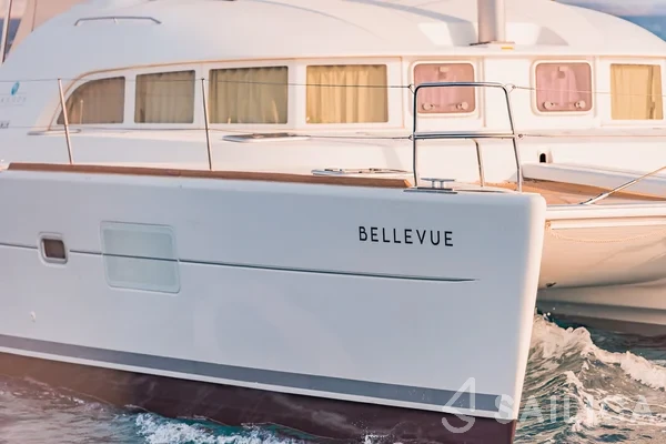 Lagoon 380 - Yacht Charter Sailica