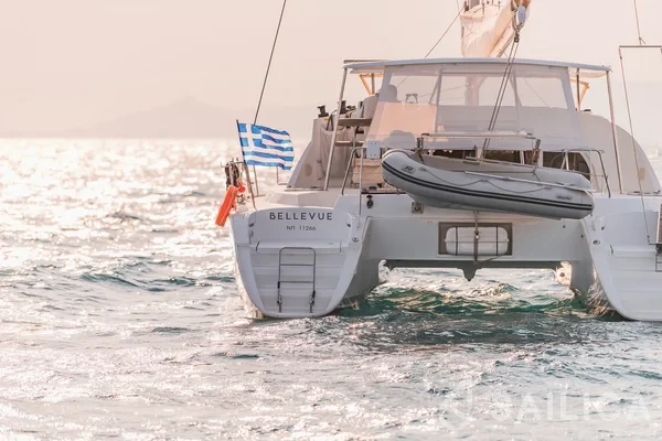 Lagoon 380 - Yacht Charter Sailica