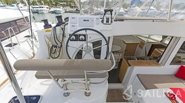 Lagoon 380 - Yacht Charter Sailica