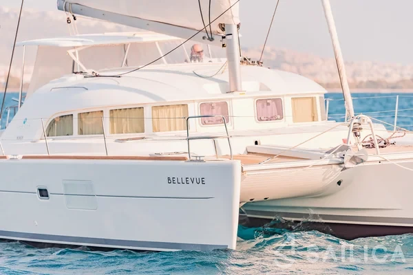 Lagoon 380 - Yacht Charter Sailica