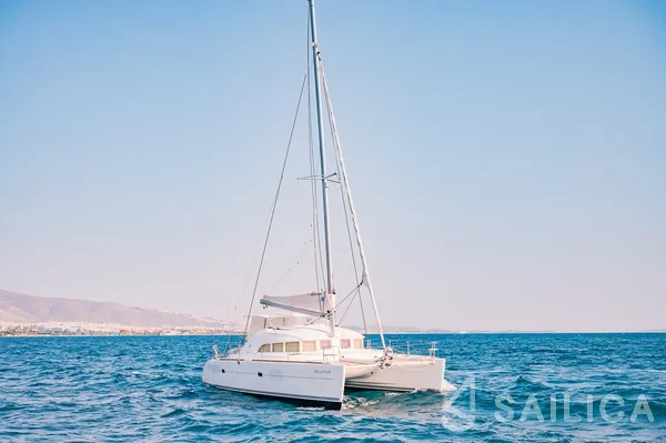Lagoon 380 - Yacht Charter Sailica