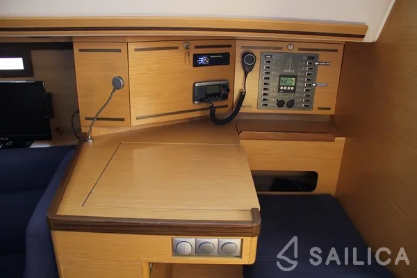 Elan 444 Impression - Yacht Charter Sailica
