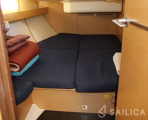 Elan 444 Impression - Yacht Charter Sailica