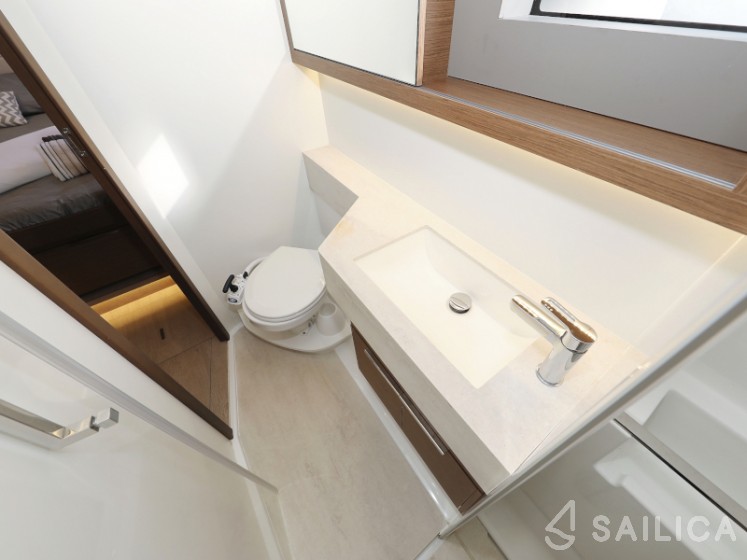 Lagoon 50 - Yacht Charter Sailica