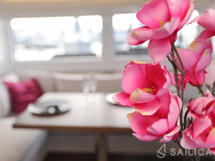 Lagoon 50 - Yacht Charter Sailica