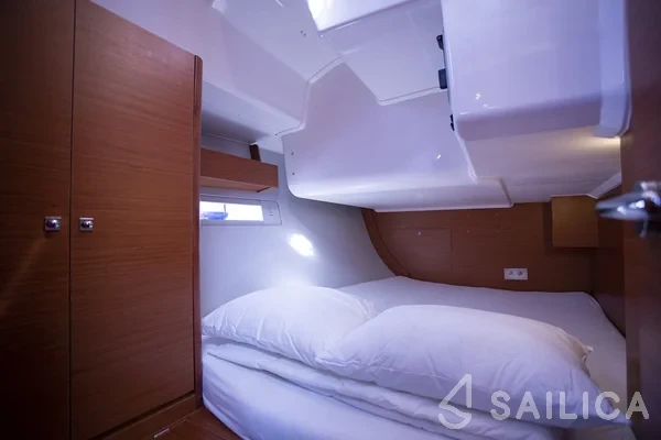 Dufour 412 GL - Yacht Charter Sailica