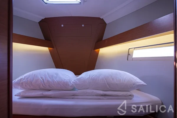 Dufour 412 GL - Yacht Charter Sailica