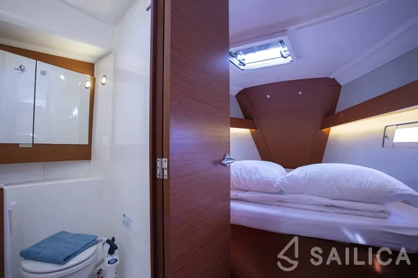 Dufour 412 GL - Yacht Charter Sailica
