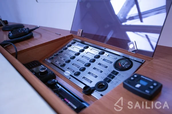 Dufour 412 GL - Yacht Charter Sailica