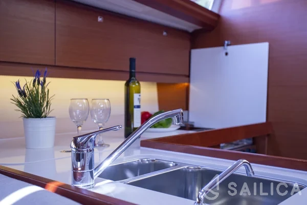 Dufour 412 GL - Yacht Charter Sailica