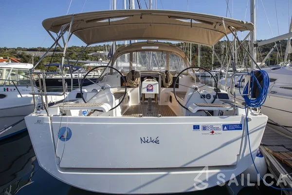 Dufour 382 GL - Yacht Charter Sailica