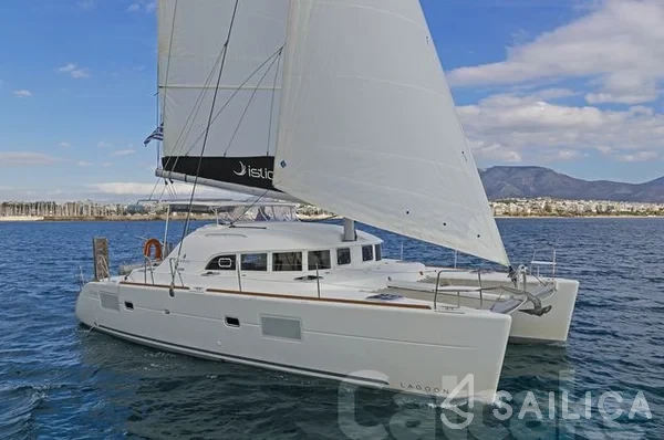 Lagoon 380 S2 - Yacht Charter Sailica