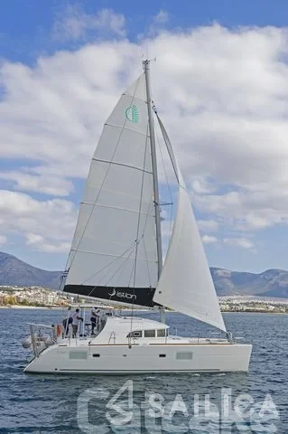 Lagoon 380 S2 - Yacht Charter Sailica