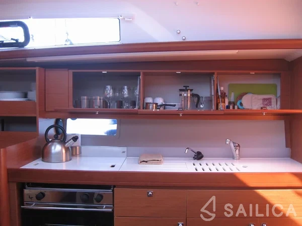 Dufour 382 GL - Yacht Charter Sailica