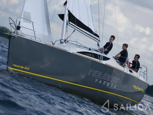 Nautiner 30S Race - Yacht Charter Sailica