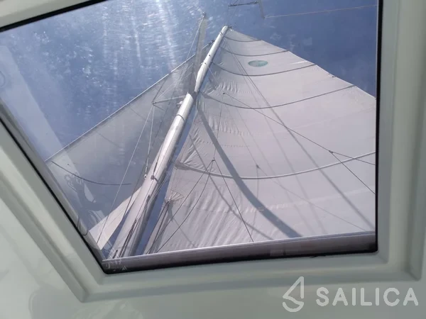 Lagoon 42 - Yacht Charter Sailica