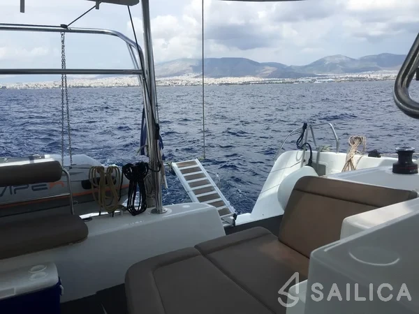 Lagoon 42 - Yacht Charter Sailica