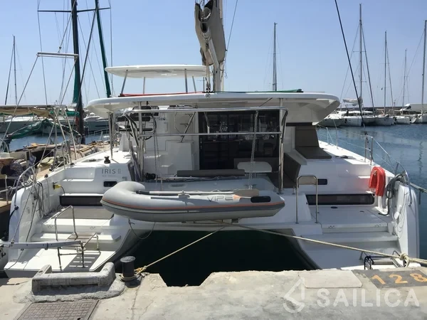 Lagoon 42 - Yacht Charter Sailica