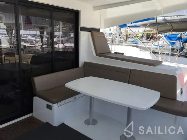 Lagoon 42 - Yacht Charter Sailica