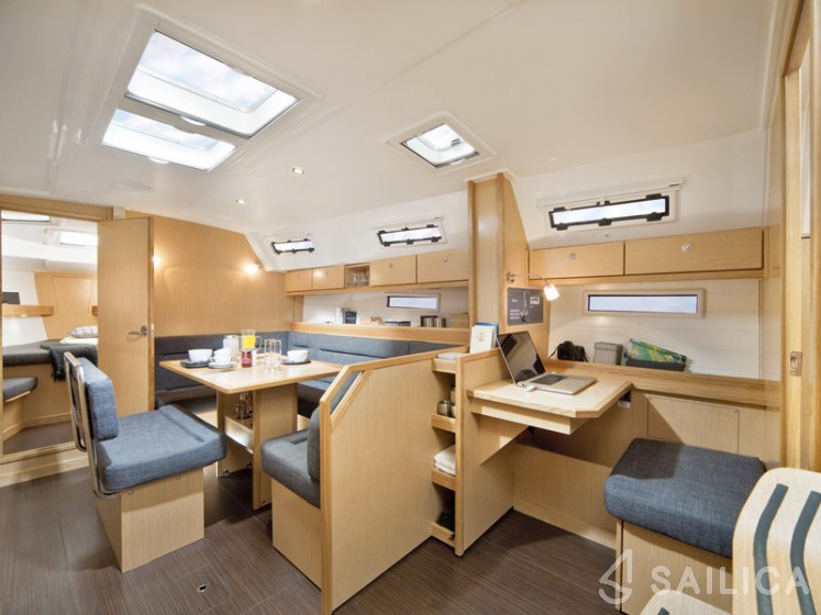 Bavaria 40 Cruiser - Yacht Charter Sailica
