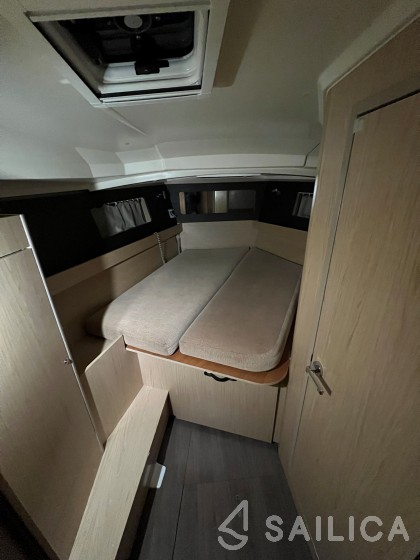 Oceanis 41.1 - Yacht Charter Sailica