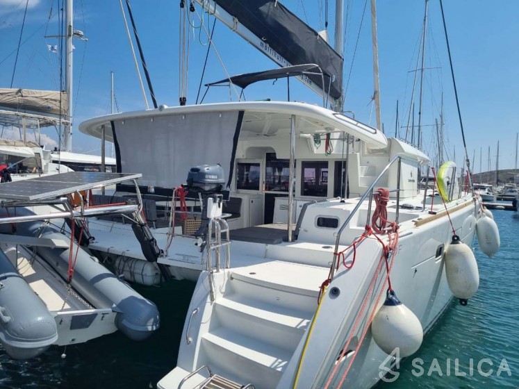 Lagoon 450 F - 4 + 2 cab. - Yacht Charter Sailica