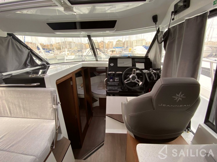 Merry Fisher 1095 - Yacht Charter Sailica