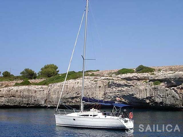 Sun Odyssey 32 i - Yacht Charter Sailica